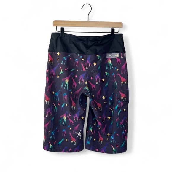 Shredly x SheJumps Limitless 14” Stretch Waistband High Rise Shorts - Picture 4 of 6